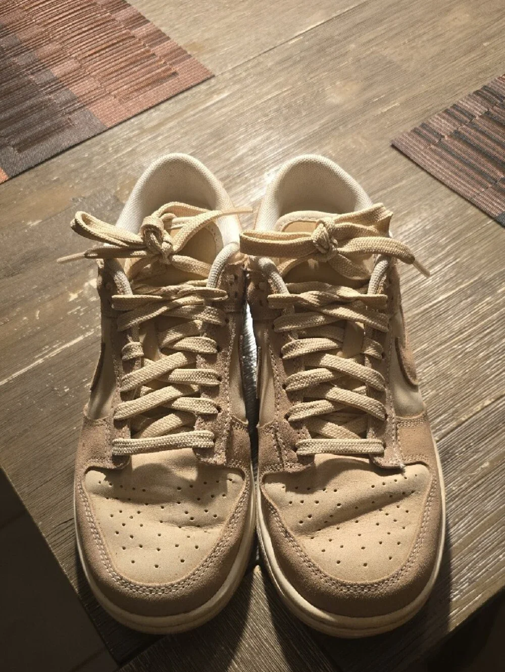 Nike Womens Dunk Low-Top Sanddrift Size 8